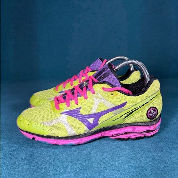 Size 7.5 - Women’s Mizuno wave rider multicolor shoes - Picture 1 of 9